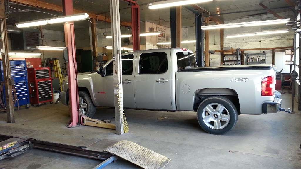 D & M Auto Repair LLC | 4380 Stiegel Pike, Newmanstown, PA 17073, USA | Phone: (717) 949-8111