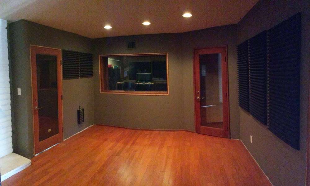 Trench Studios | 1020 Cherry Hills Ct, Corona, CA 92882 | Phone: (949) 633-9805