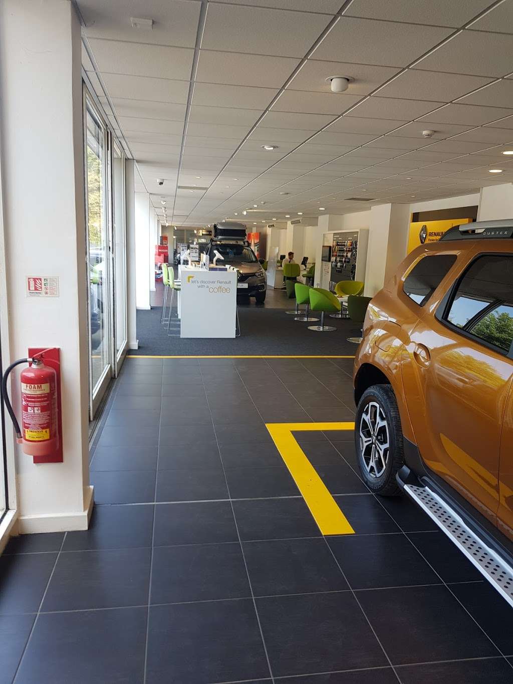 Renault Croydon - Official Dealership | 305 Brighton Rd, Coulsdon CR5 3EA, UK | Phone: 020 3199 1164