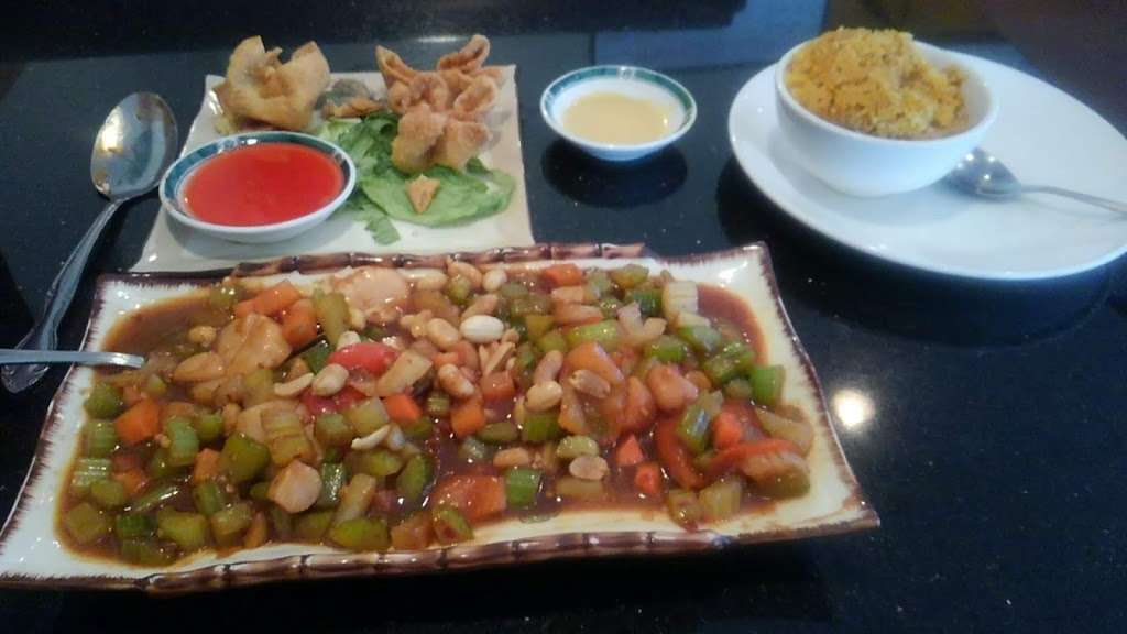 Wah Wok Chinese Food | 8110 Colorado Blvd #5, Firestone, CO 80520 | Phone: (303) 833-5816