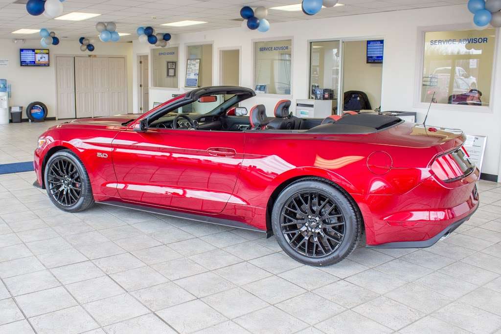 Colonial Ford Service Center | 120 Federal Rd, Danbury, CT 06811 | Phone: (888) 525-2119