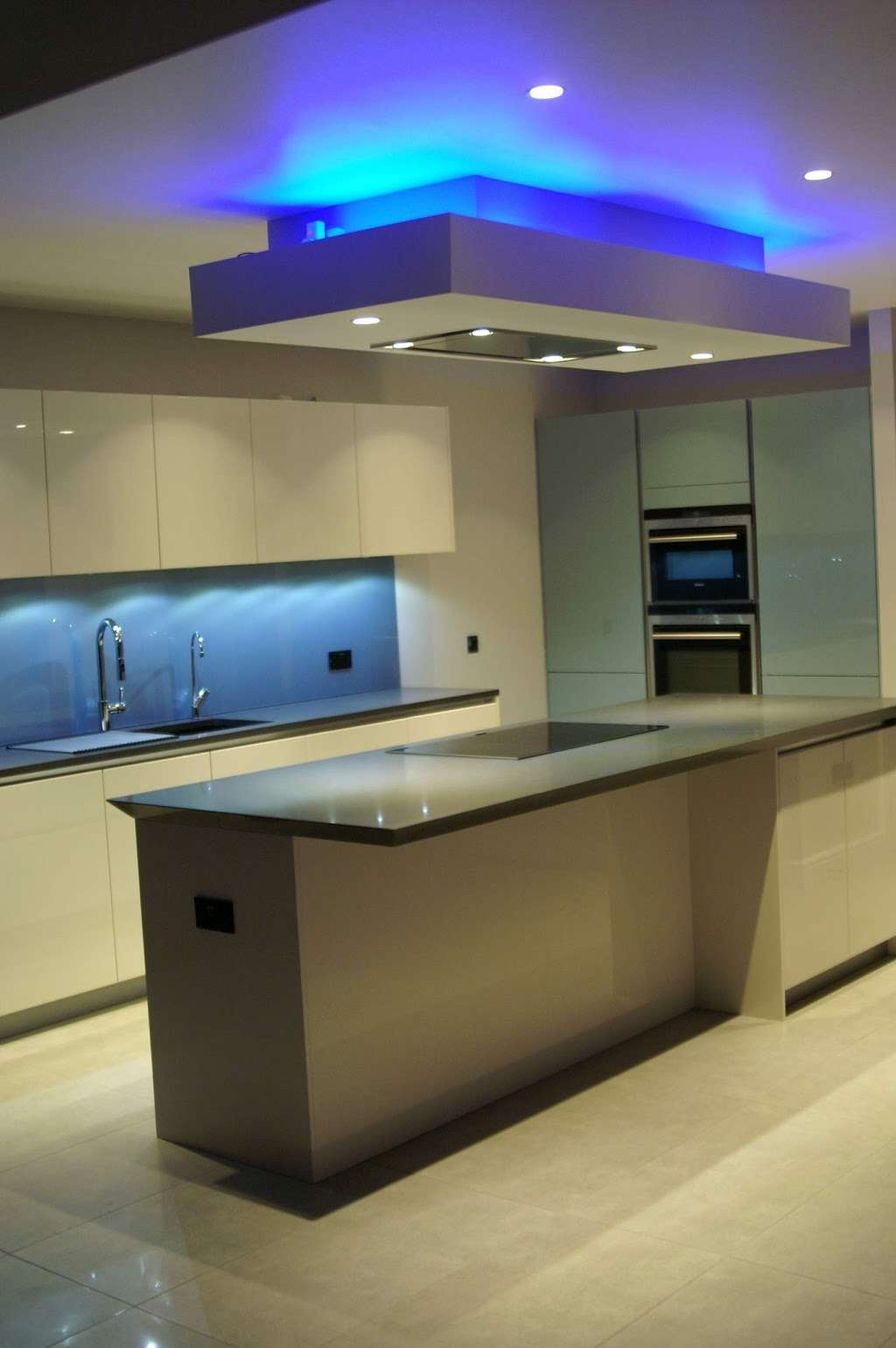 Acqua Kitchens - New Malden | 266 Burlington Rd, New Malden KT3 4NL, UK | Phone: 020 8715 1792