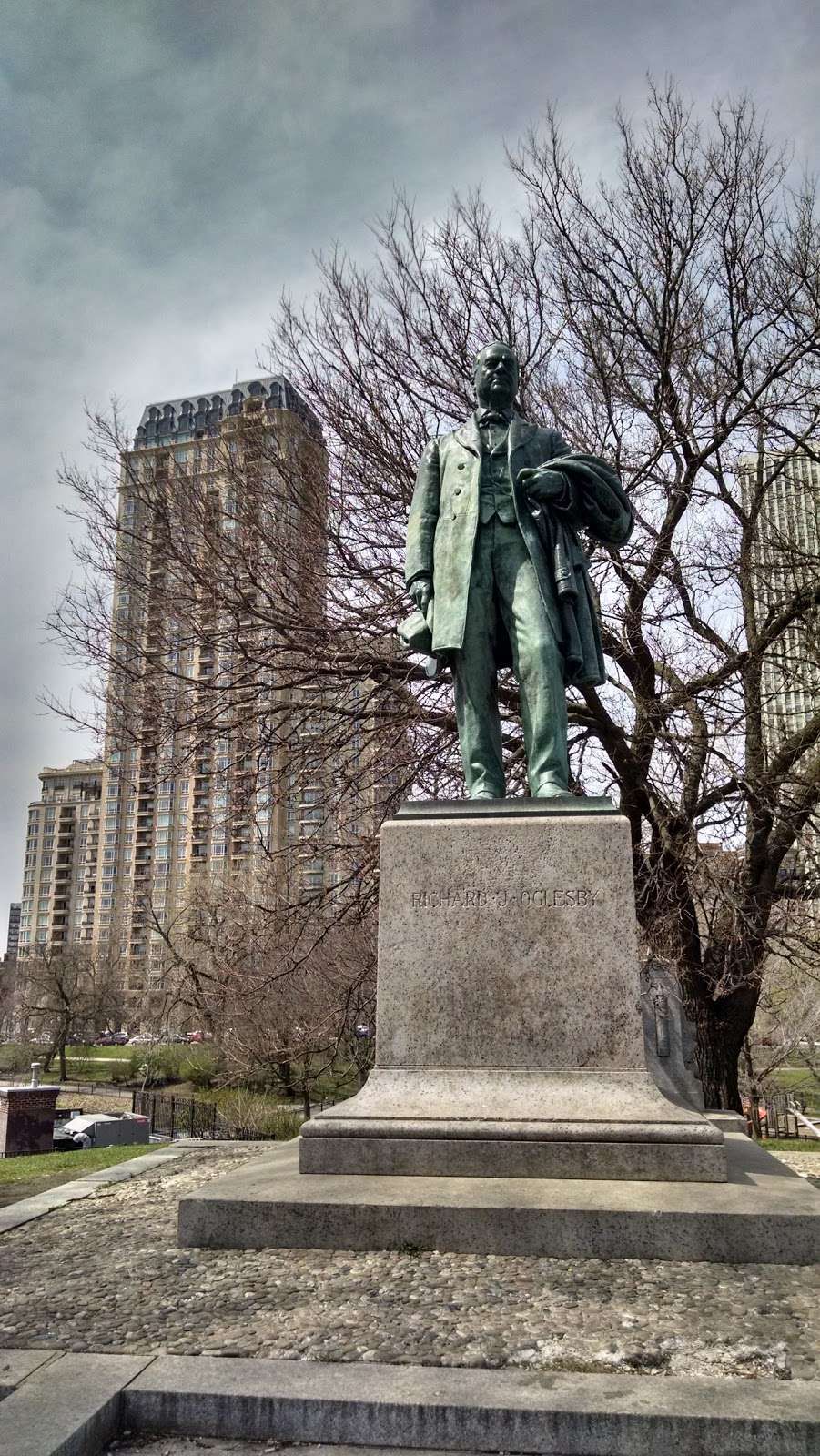 Oglesby Monument | Chicago, IL 60614, USA | Phone: (312) 742-7529