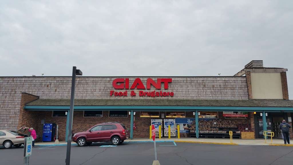 GIANT Food Stores | 1153 N 5th St, Perkasie, PA 18944, USA | Phone: (215) 257-1131