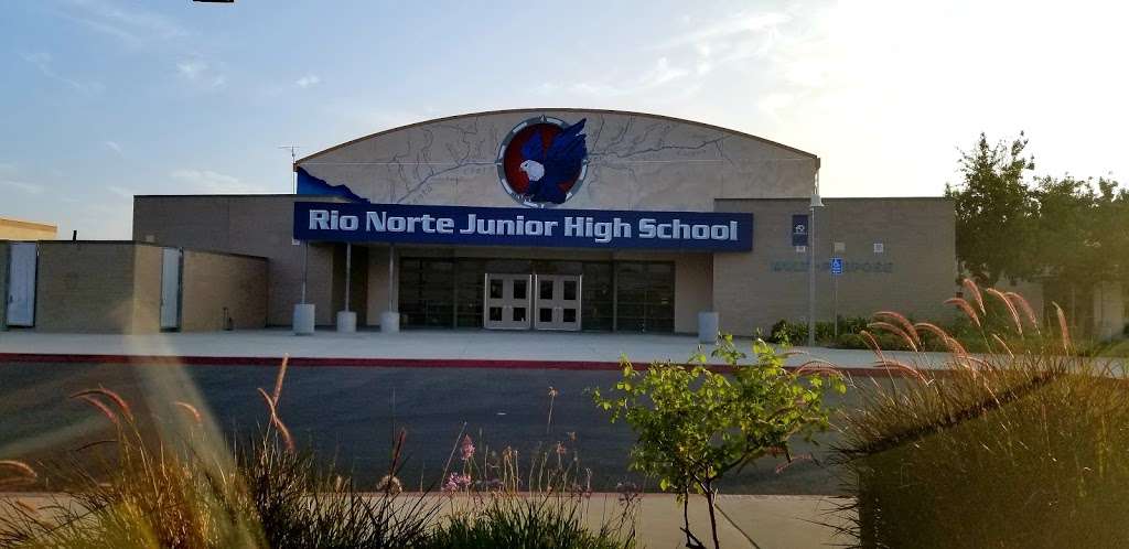 Rio Norte Junior High School | 28771 Rio Norte Dr, Valencia, CA 91354 | Phone: (661) 295-3700