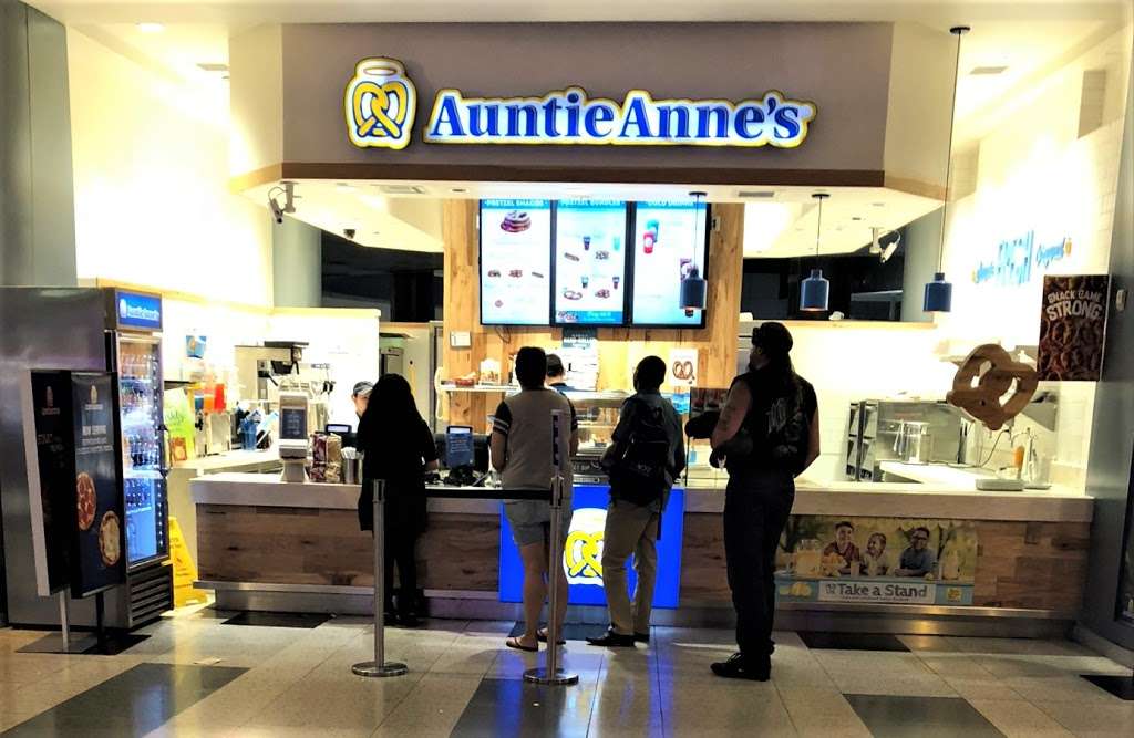 Auntie Annes | 5757 Wayne Newton Boulevard, Las Vegas, NV 89119, USA