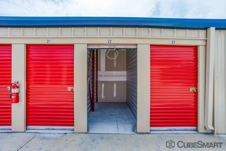 CubeSmart Self Storage | 15855 US-441, Summerfield, FL 34491, USA | Phone: (352) 245-4777