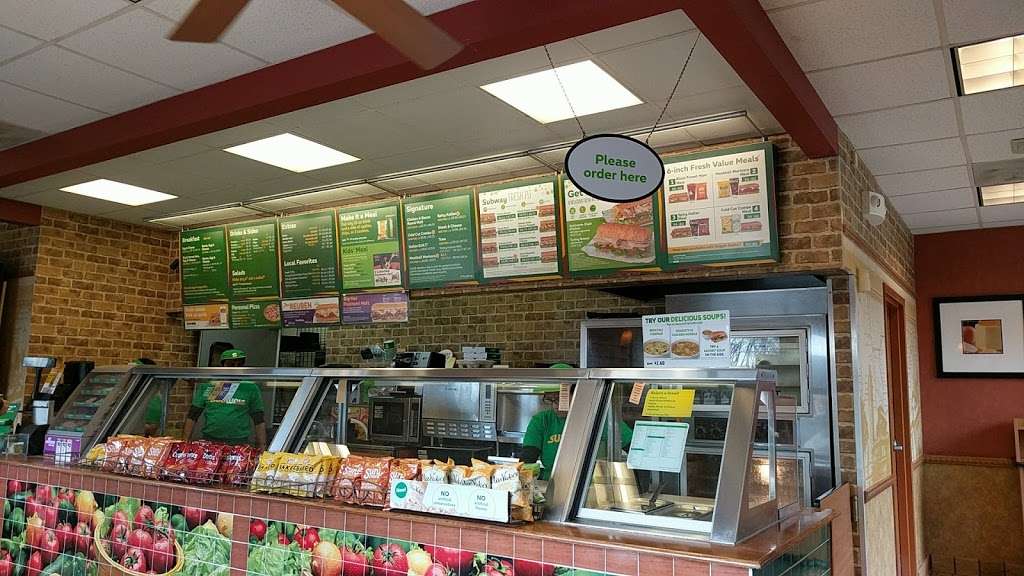 Subway Restaurants | 2972 Chain Bridge Rd, Oakton, VA 22124 | Phone: (703) 255-1444