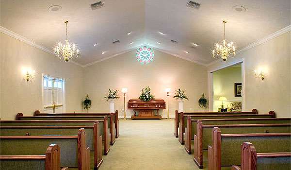 Collison Family Funeral Home & Crematory | 3806 Howell Branch Rd, Winter Park, FL 32792, USA | Phone: (407) 678-4500