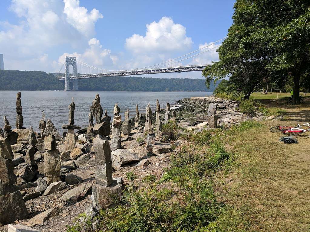 Balanced Rock Statues | New York, NY 10032, USA