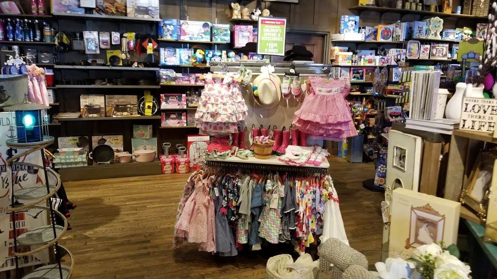 Cracker Barrel Old Country Store | 5706 Northridge Dr, Gurnee, IL 60031, USA | Phone: (847) 244-1512