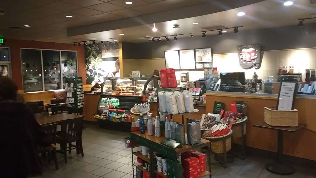 Starbucks | 2015 W Ryan Rd, Oak Creek, WI 53154, USA | Phone: (414) 761-5278