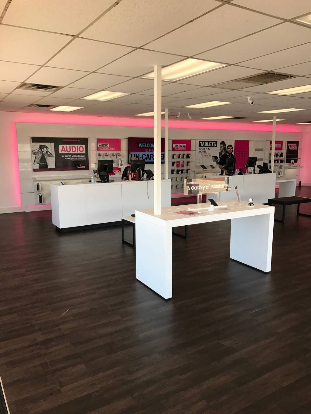 T-Mobile | 2100 NW 122nd St, Oklahoma City, OK 73120, USA | Phone: (405) 242-5073