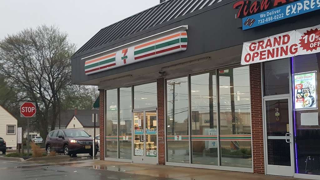 7-Eleven | 722 NJ-18, East Brunswick, NJ 08816, USA | Phone: (732) 254-0827