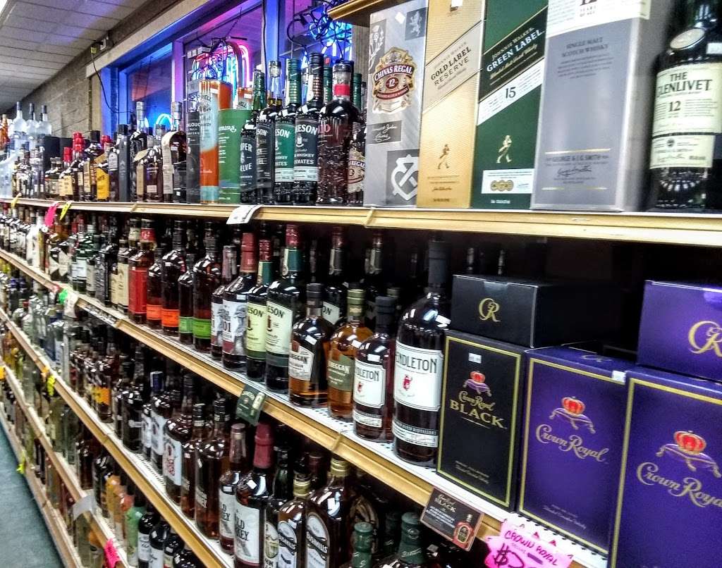 Vault Liquors | 280 Winthrop St # 1, Taunton, MA 02780, USA | Phone: (508) 821-2718