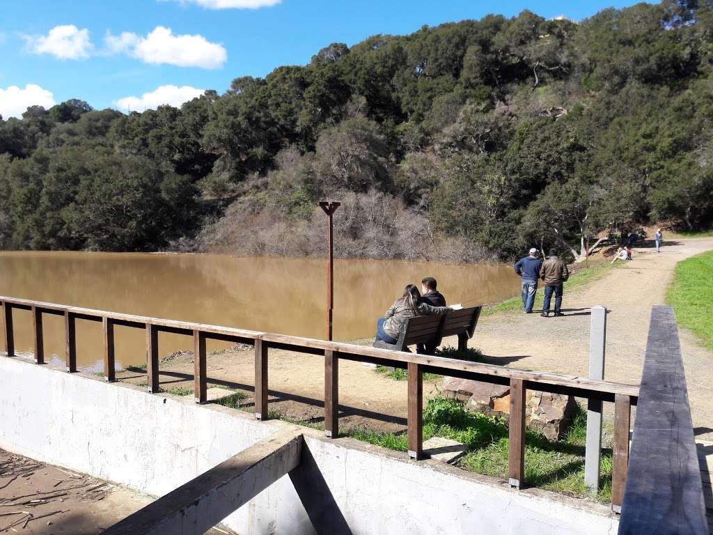 Water Dog Lake Park & Open Space | Corner of Lyall Way &, Lake Rd, Belmont, CA 94002, USA | Phone: (650) 595-7441