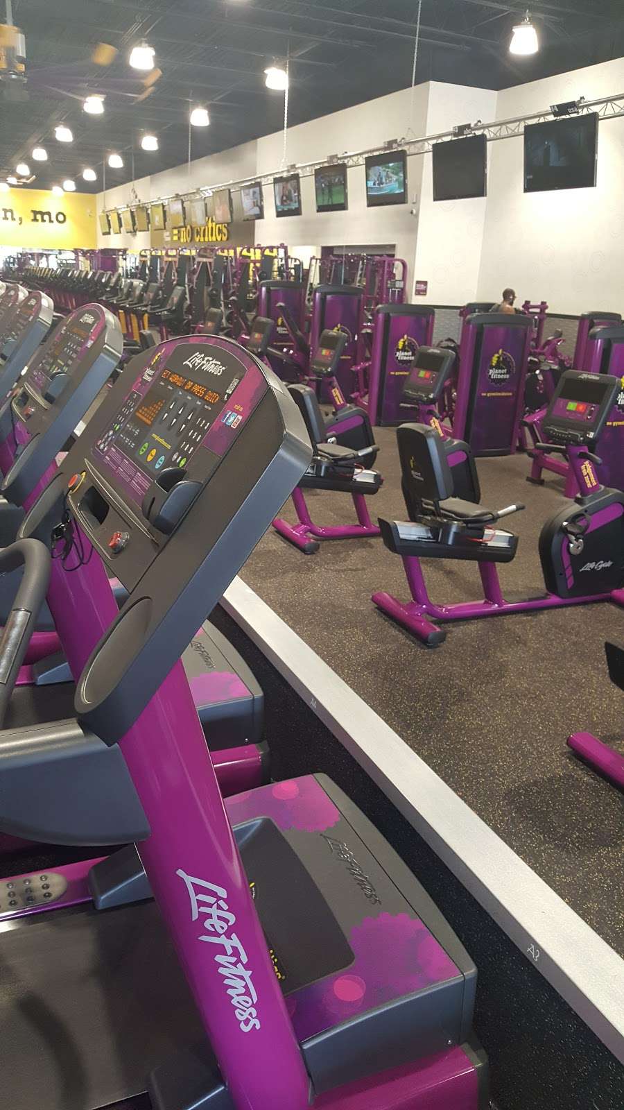 Planet Fitness | 8720 E 63rd St, Kansas City, MO 64133, USA | Phone: (816) 353-7352