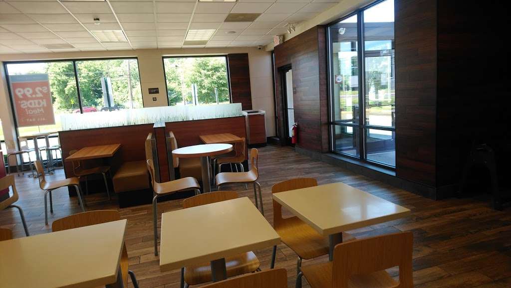 Wendys | 227 Plaza Blvd, Morrisville, PA 19067, USA | Phone: (215) 295-2515