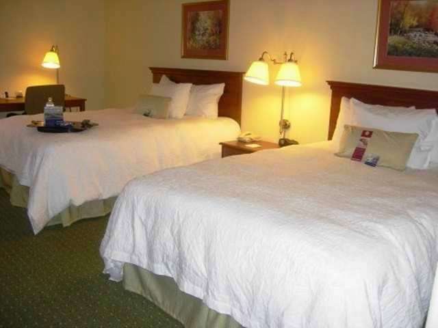 Hampton Inn & Suites Houston-Cypress Station | 150 Wagon Point Drive, Houston, TX 77090, USA | Phone: (281) 866-0404