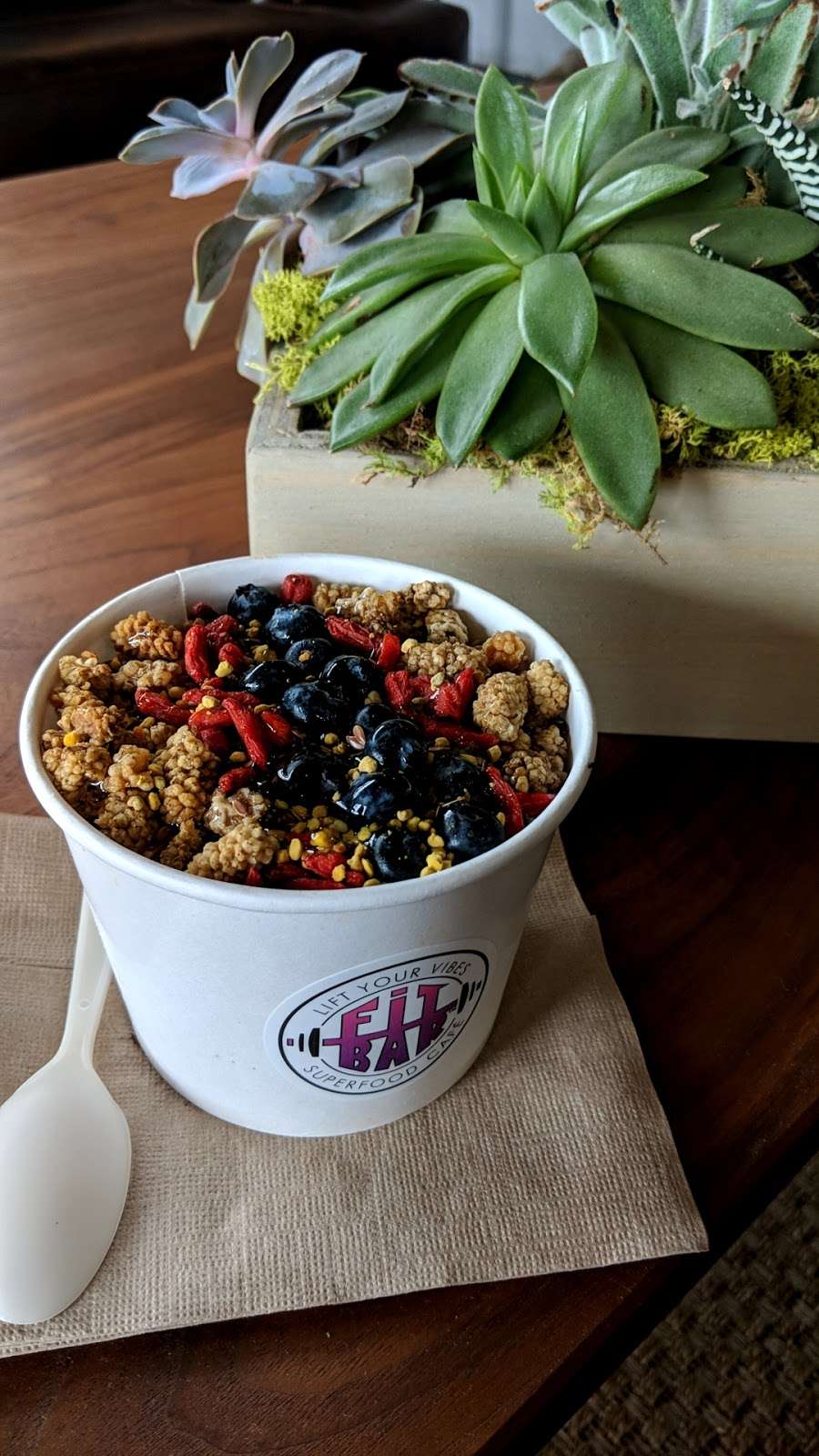 Fit Bar Superfood Cafe | 16305 Pacific Coast Hwy, Surfside, CA 90743, USA | Phone: (562) 341-7675