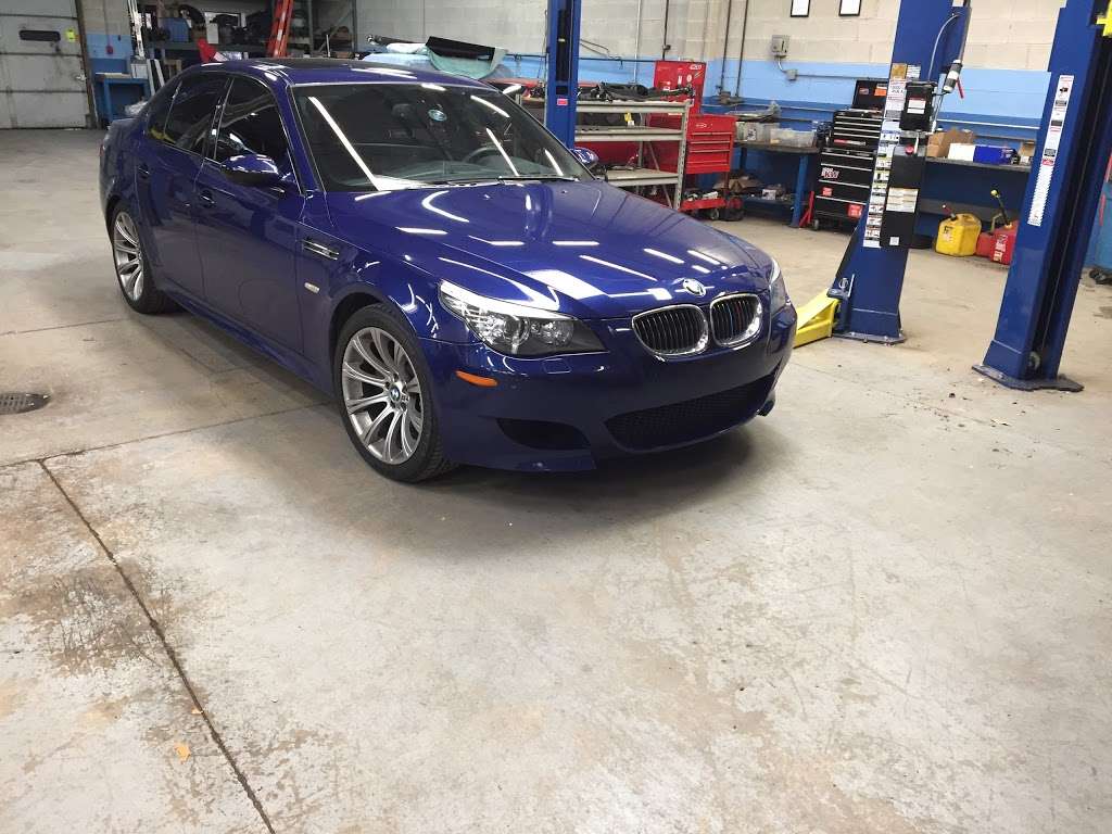 LukeG Workshop BMW Specialist | 806 W Central Ave, Roselle, IL 60172, USA | Phone: (708) 465-9053