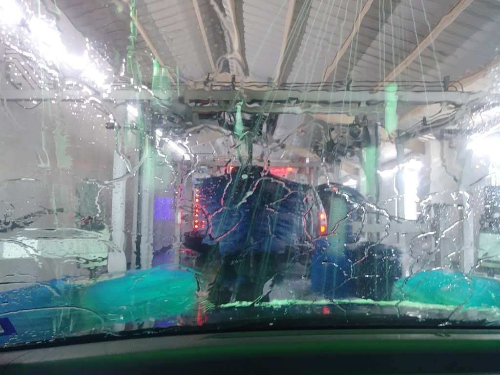 Your Express Car Wash Desoto | 1122 W Belt Line Rd, DeSoto, TX 75115, USA | Phone: (972) 833-1117