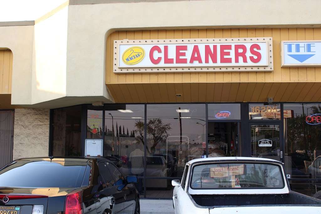 WOODLEY CLEANERS | 16205 Devonshire St Suite F, Granada Hills, CA 91344, USA | Phone: (747) 300-2378