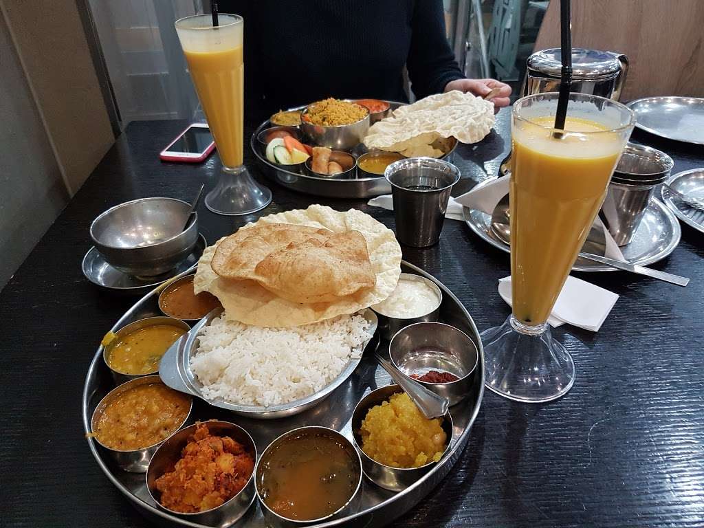 Saravanaa Bhavan Tooting | 254 Upper Tooting Rd, Tooting, London SW17 0DN, UK | Phone: 020 8355 3555