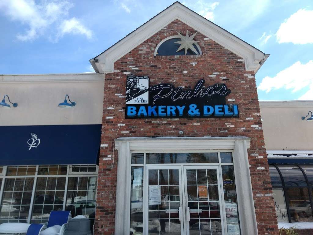 Pinhos Bakery | 1027 Chestnut St, Roselle, NJ 07203 | Phone: (908) 245-4388