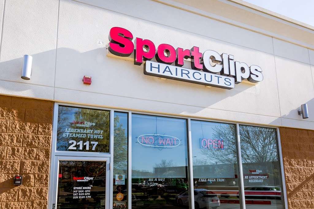 Sport Clips Haircuts of Wheaton | 2117 W Roosevelt Rd, Wheaton, IL 60187 | Phone: (630) 784-7115