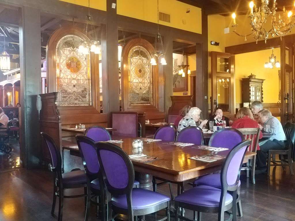 The Old Spaghetti Factory | 111 N Twin Oaks Valley Rd, San Marcos, CA 92069, USA | Phone: (760) 471-0155
