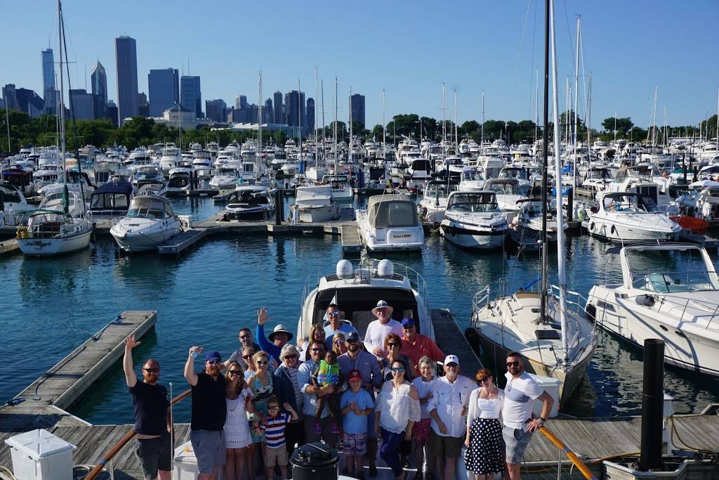 Chicago Private Yacht Rentals | 1559 S Lake Shore Dr, Chicago, IL 60605, USA | Phone: (224) 601-0220