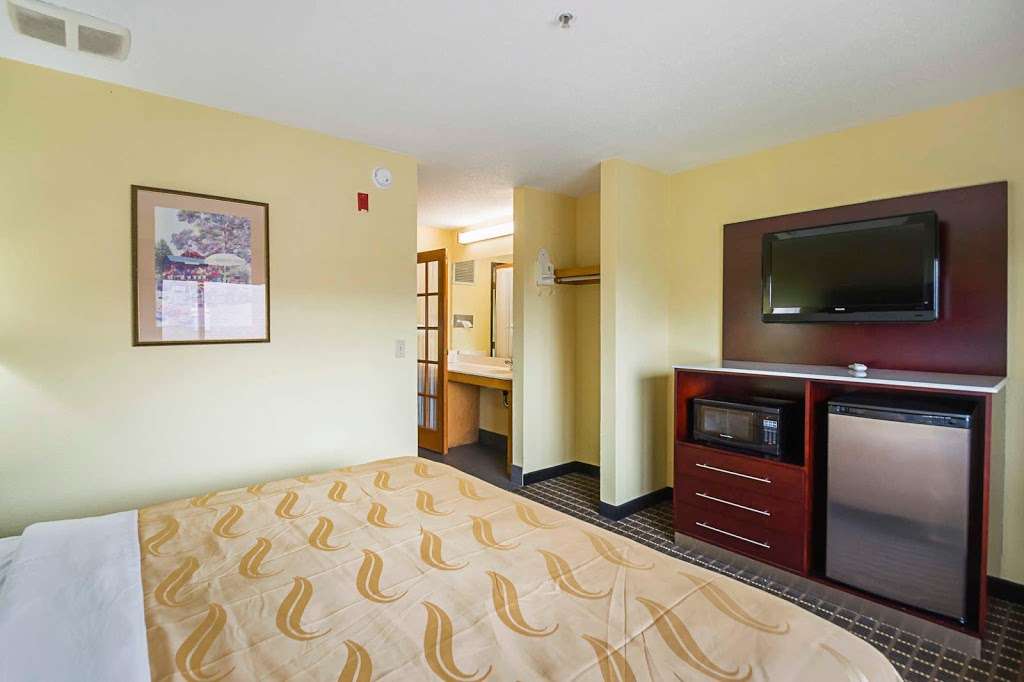 Quality Inn & Suites | 1259 Corn Crib Rd, Harrington, DE 19952, USA | Phone: (302) 398-3900