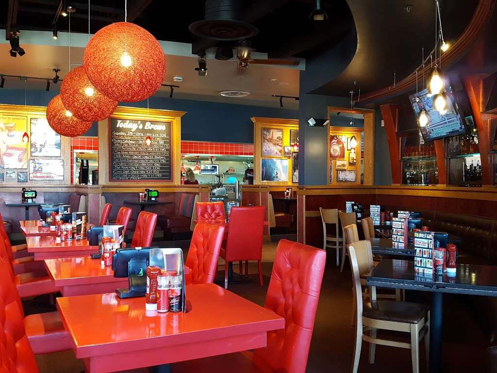 Red Robin Gourmet Burgers and Brews | 14450 Chantilly Crossing Ln, Chantilly, VA 20151, USA | Phone: (703) 961-0620