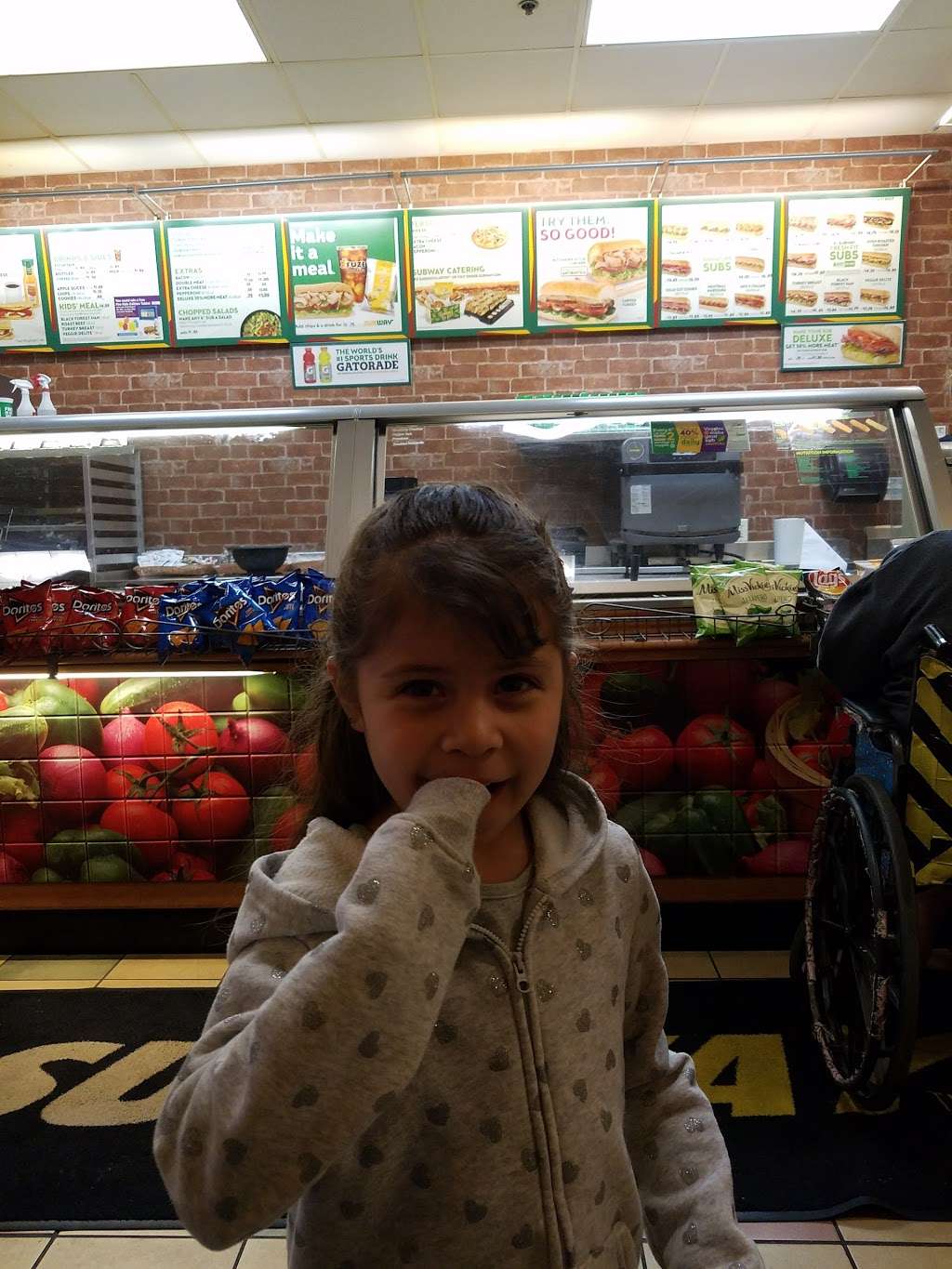 Subway | 2294 Gateway Center Dr, Belvidere, IL 61008, USA | Phone: (815) 544-7030