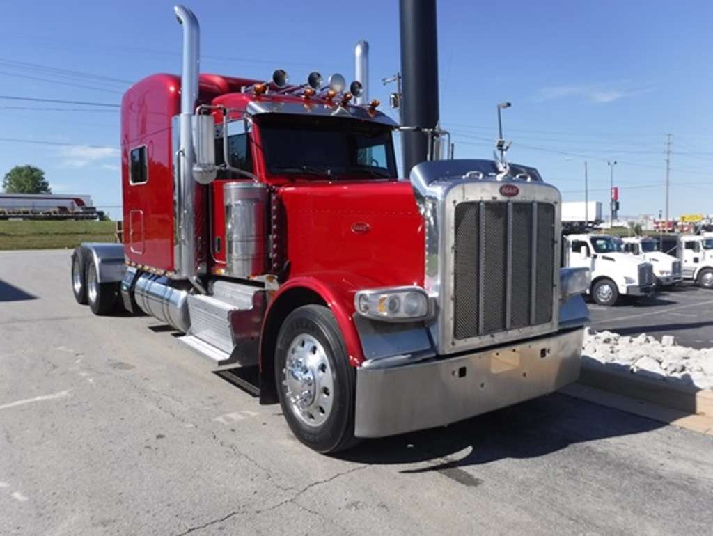 Semi-Truck Inventory | 11350 NW 81 St, Kansas City, MO 64152, USA | Phone: (816) 517-3333