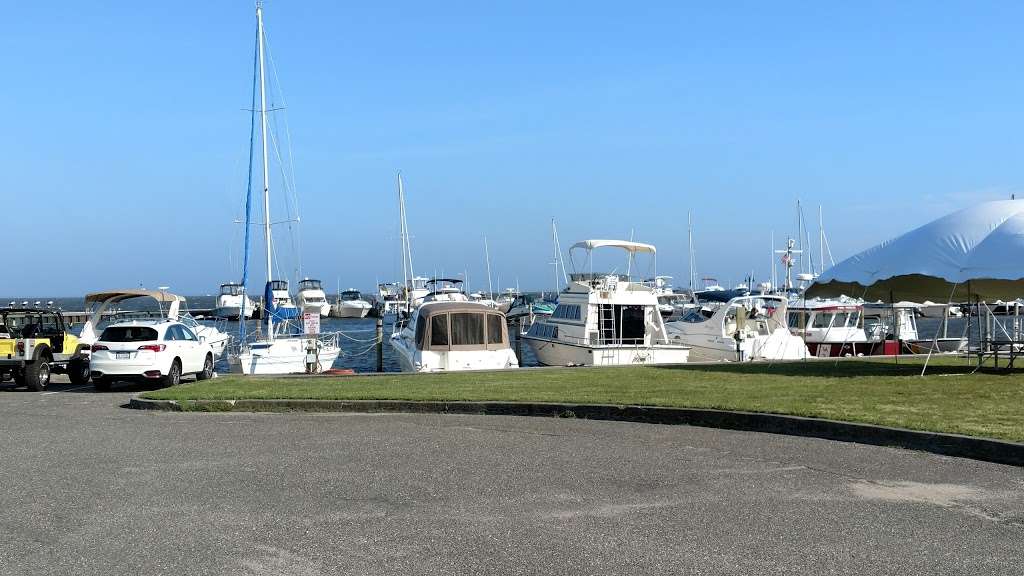 East Islip Marina Park | 333 Bayview Ave, East Islip, NY 11730, USA | Phone: (631) 224-5436