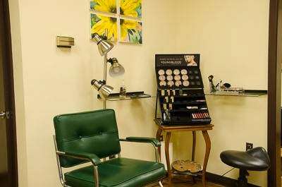 Roberts Hair Design | 565 Greenfield Rd # 200, Lancaster, PA 17601, USA | Phone: (717) 295-9221