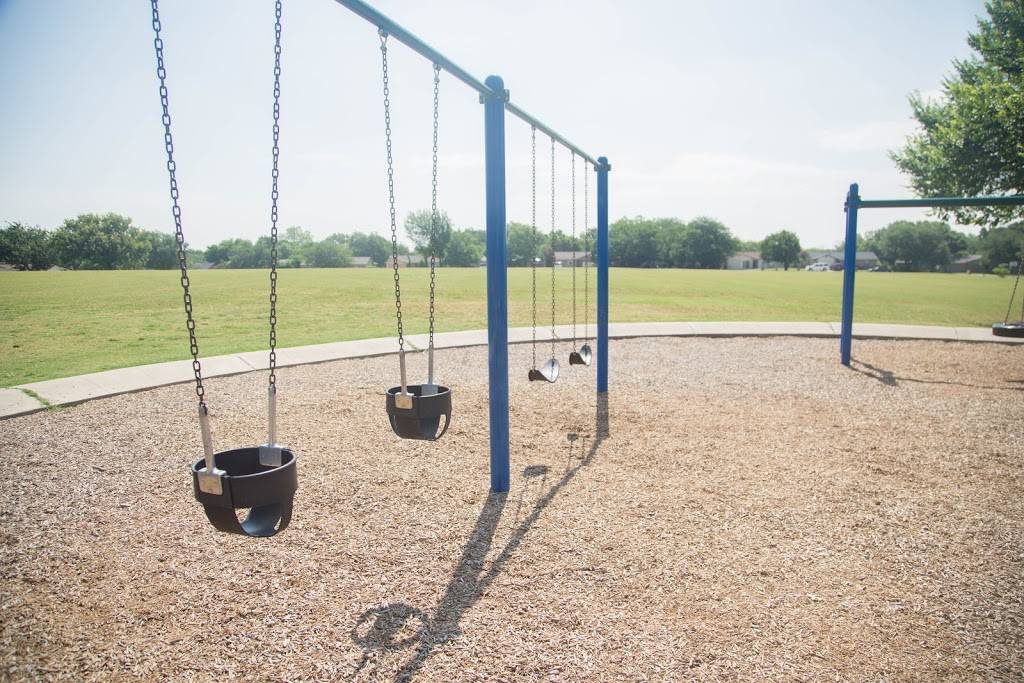 B.C. Barnes Park | 3000 Daniel Dr, Arlington, TX 76014, USA | Phone: (817) 459-5474