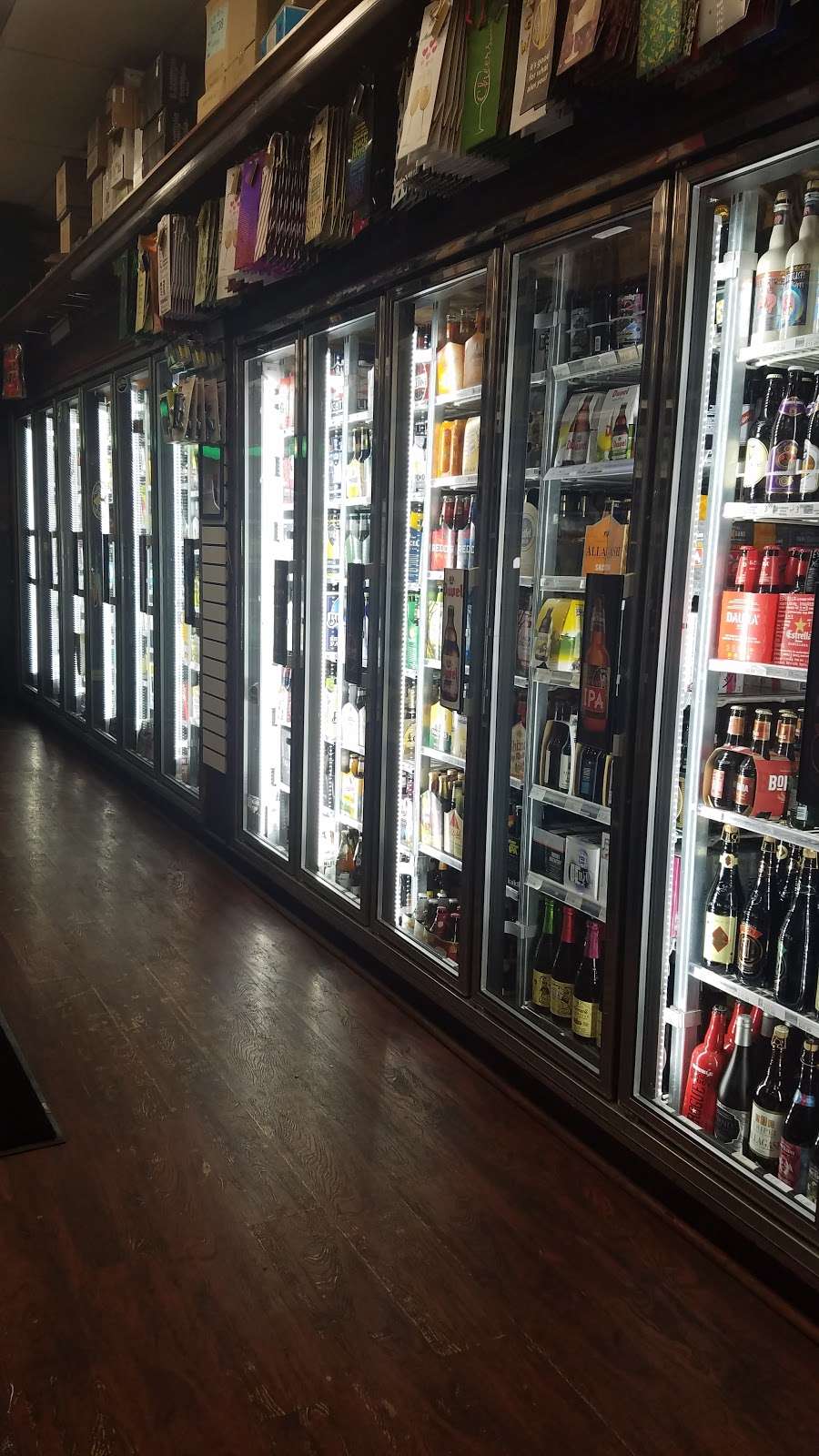 Wine & Spirits | 547 River Rd, Edgewater, NJ 07020 | Phone: (201) 840-0777