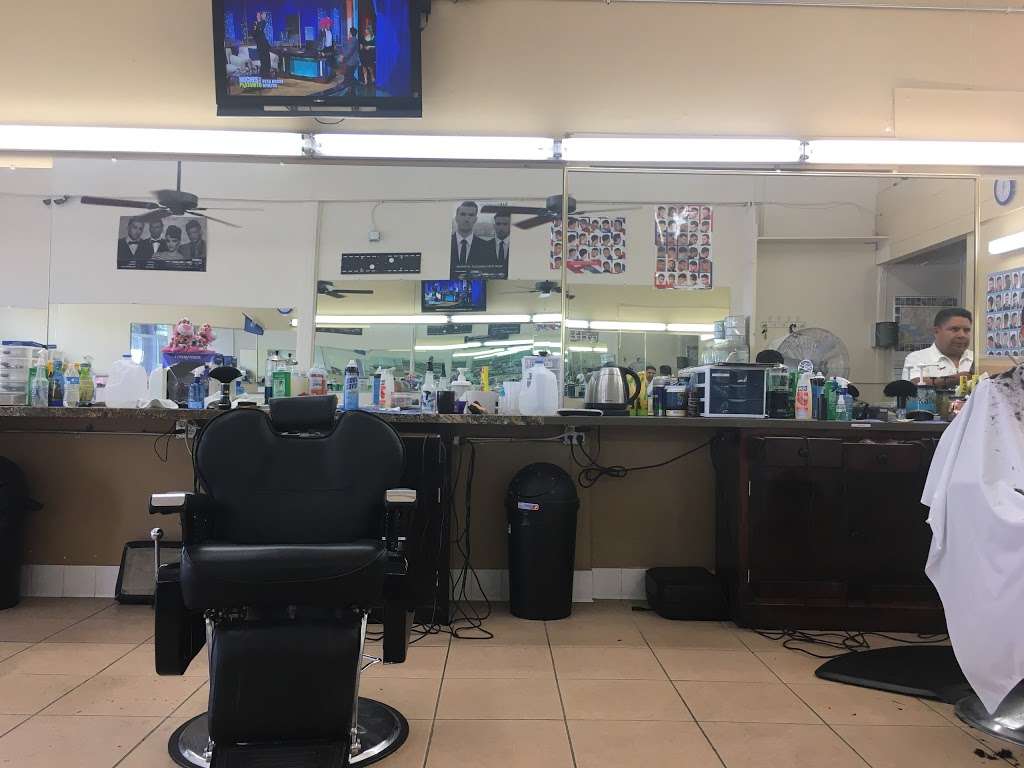 Aarons Barber Shop | 3008 Whittier Blvd, Los Angeles, CA 90023, USA | Phone: (323) 945-2896
