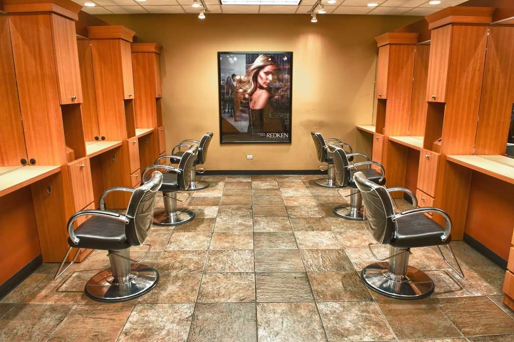 Lisa Thomas Salon | 2310, 8132 W 143rd St, Orland Park, IL 60462 | Phone: (708) 349-4553