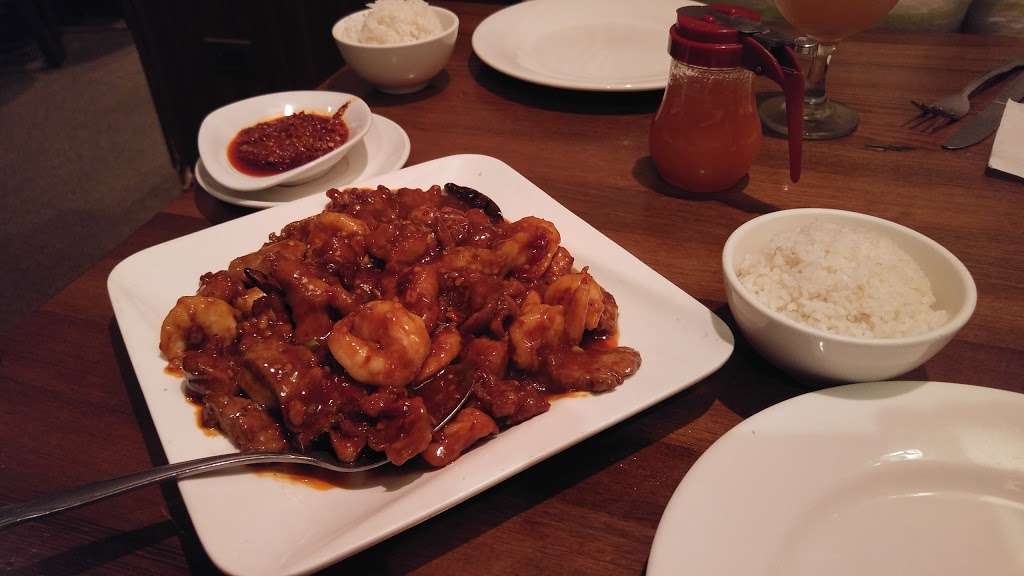 Hunan Beijing | 3051 Barrington Rd, Hoffman Estates, IL 60192, USA | Phone: (847) 765-7888