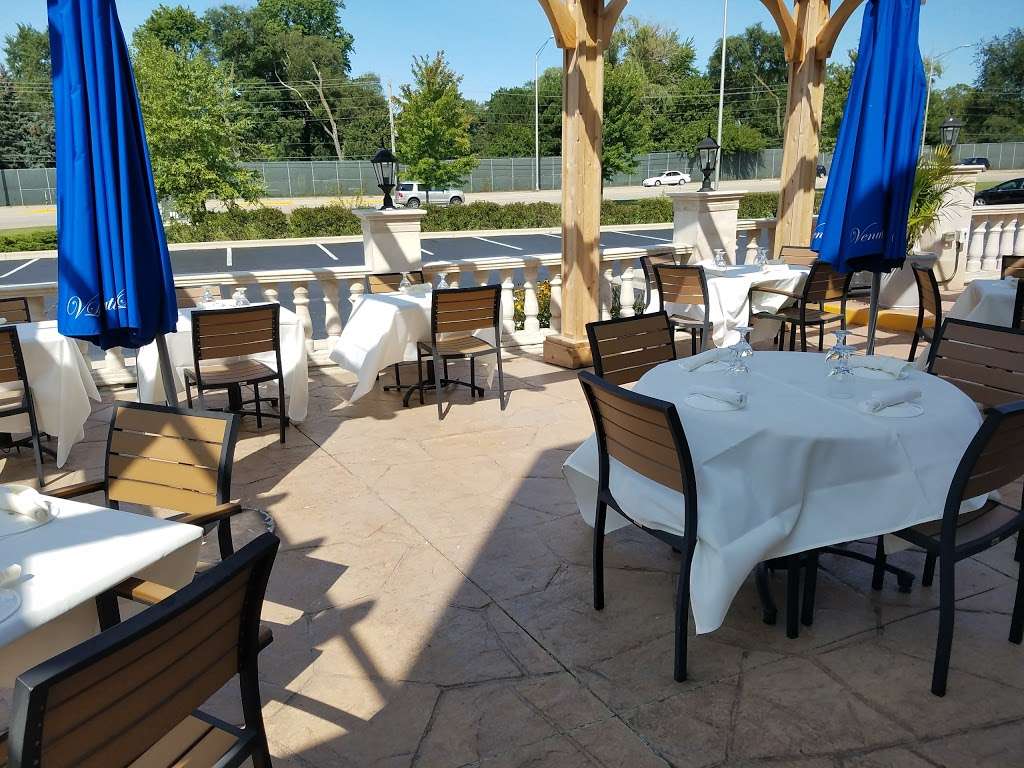 Venuti’s Italian Restaurant & Banquet Hall | 2251 W Lake St, Addison, IL 60101 | Phone: (630) 376-1500