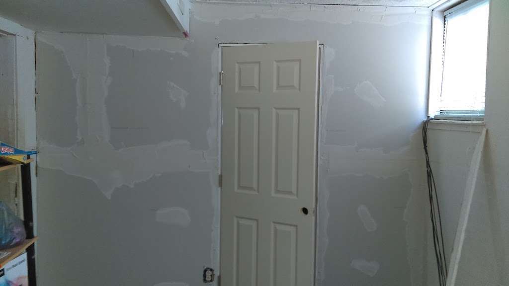 Milwaukee Drywall & painting | 1911 N 7th St, Milwaukee, WI 53205 | Phone: (414) 335-3721