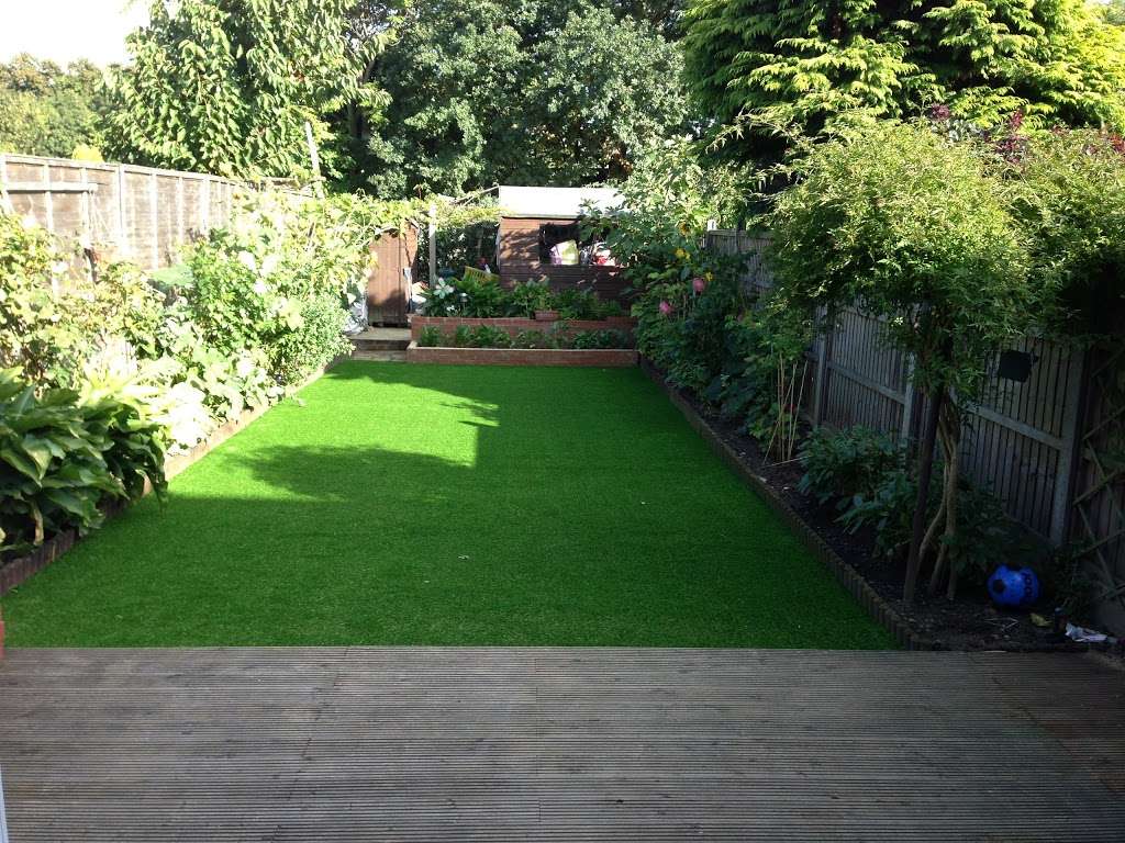 The Fake Grass Company Ltd | Browns Garden Centre, Theobalds Park Rd, Enfield EN2 9DG, UK | Phone: 0800 690 6460