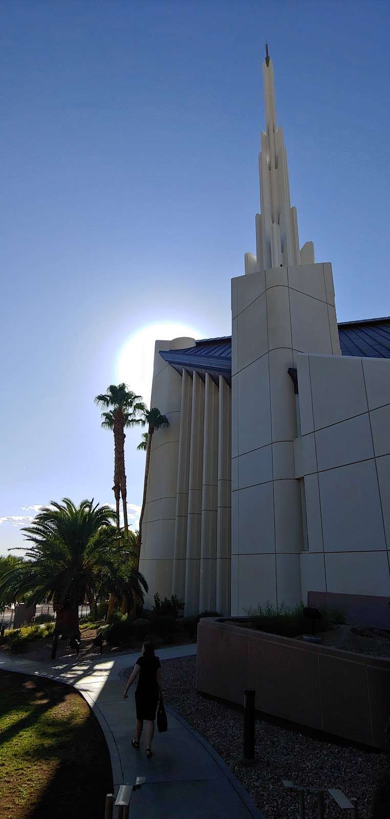 Las Vegas Nevada Temple | 827 Temple View Dr, Las Vegas, NV 89110, USA | Phone: (702) 452-5011