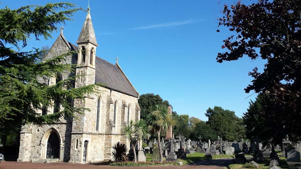 Charlton Cemetery | Cemetery Ln, Charlton, London SE7 8DZ, UK | Phone: 020 8854 0235