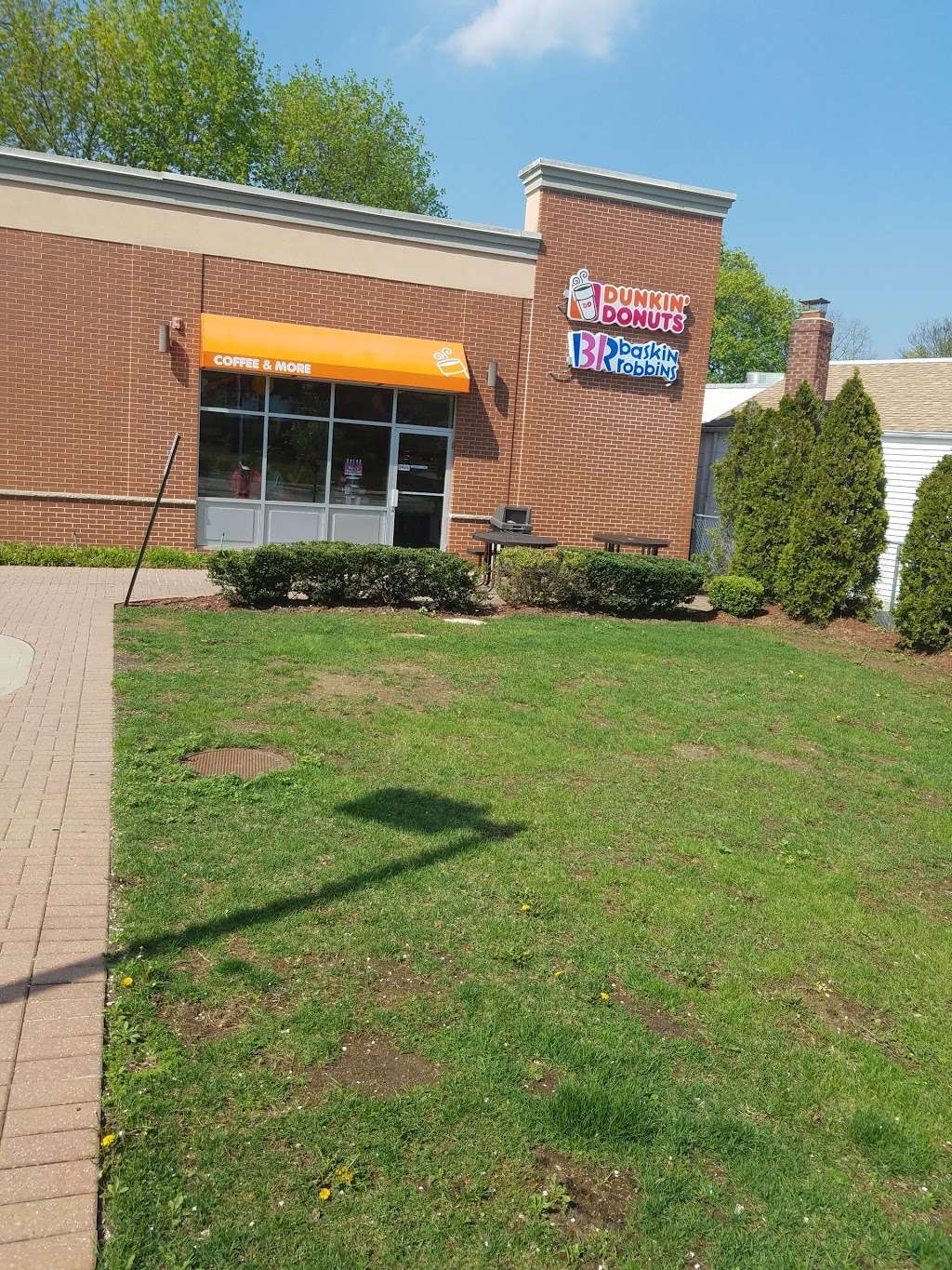 Dunkin Donuts | 101 Pulaski Rd, Kings Park, NY 11754, USA | Phone: (631) 544-0031