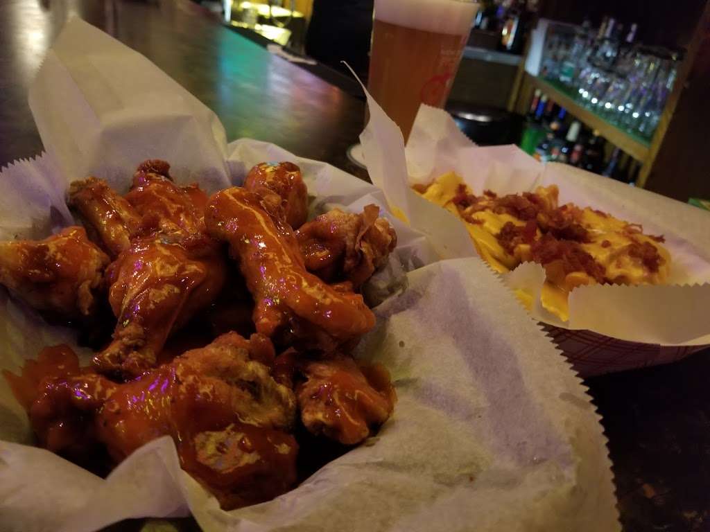 Frog Pond Pub & Pizzeria | 131 Coal St, Wilkes-Barre, PA 18702 | Phone: (570) 824-2222